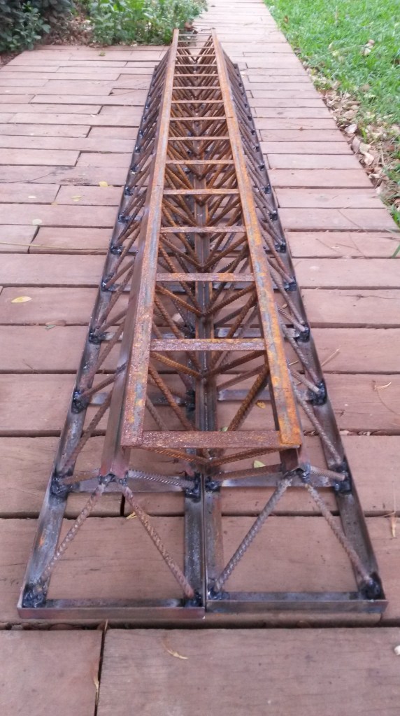 8 semi-octet trusses should stack interlock